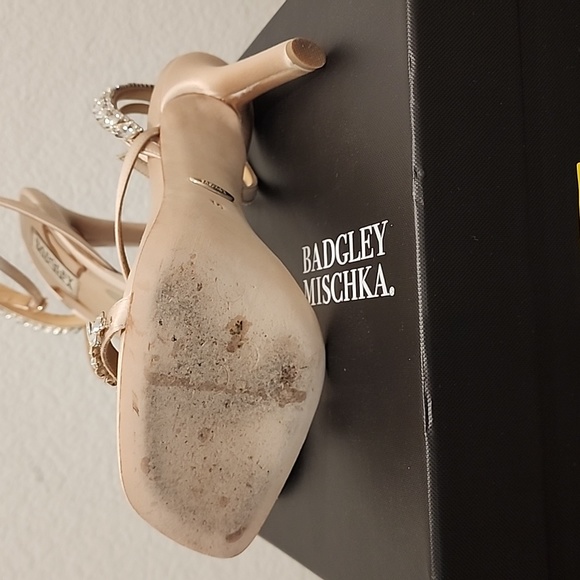 Badgley Mischka "Kerry" embellished strap sandal - soft nude, sz. 10, Pre-owned - Picture 9 of 13